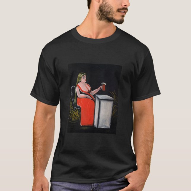 Curvy Woman med Mugg av Beer T Shirt (Framsida)