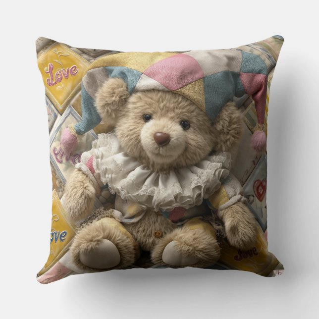 Cushion design with handmade bear printed  kudde (Baksida)