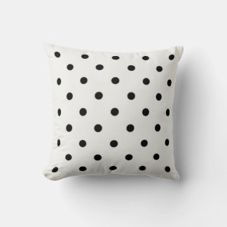 Cushion med runt mönster kudde