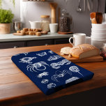 Custacean Vintage Crab Nautical Kökshandduk<br><div class="desc">Den här designen kan vara personlig om du väljer Redigera design. Du kan också överföra till andra objekt. Kontakta mig på colorflowcreations@gmail.com eller använda alternativet chatta överst på sidan om du vill ha den här designen på en annan produkt eller behöver hjälp med den här designen. Se mer av mina...</div>