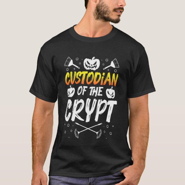 Custodian of The Crypt Halloween Design T Shirt (Framsida)