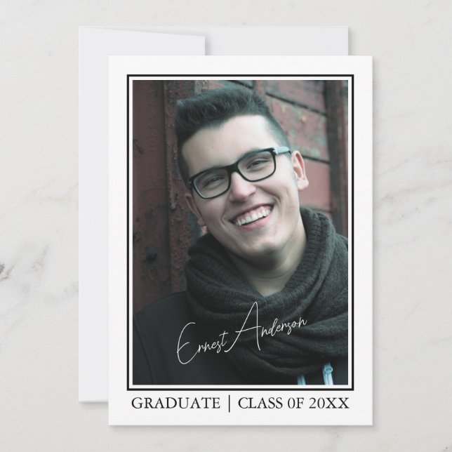 Custom Black & White Graduate Photo Announcement Inbjudningar (Framsida)