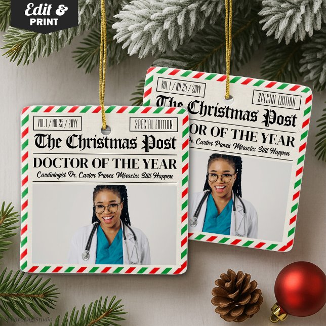 Custom Christmas Doctor Gift, Fun Newspaper Doctor Julgransprydnad Keramik (Custom Christmas Doctor Gift, Fun Newspaper Doctor Ceramic Ornament)