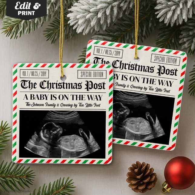 Custom Christmas Pregnancy Announcement Newspaper Julgransprydnad Keramik (Custom Christmas Pregnancy Announcement Newspaper Ceramic Ornament)