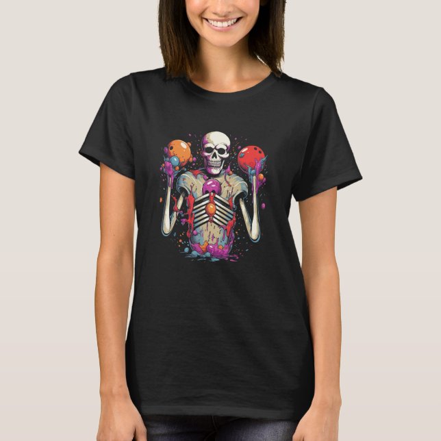 Custom Creepy Eerie Fun Skeleton And Bowlin Balls  T Shirt (Framsida)