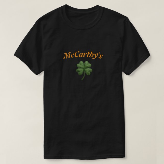 Custom Irish Name Shamrock St Patrick’s T-Shirt (Design framsida)