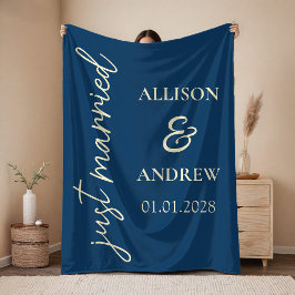 Custom Just Married Blanket Gift for Newlyweds Fleecefilt