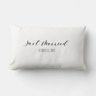 Custom Just Married Wedding Pillow Names & Date Lumbarkudde