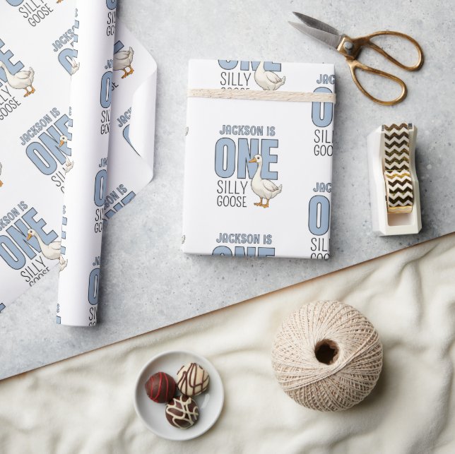 Custom Modern Blue One Silly Goose First Birthday Presentpapper (Hantverk)