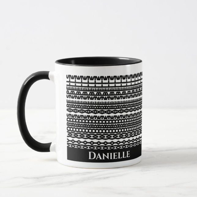 Custom Mug with Hidden Text in Geometric Pattern Mugg (Vänster)