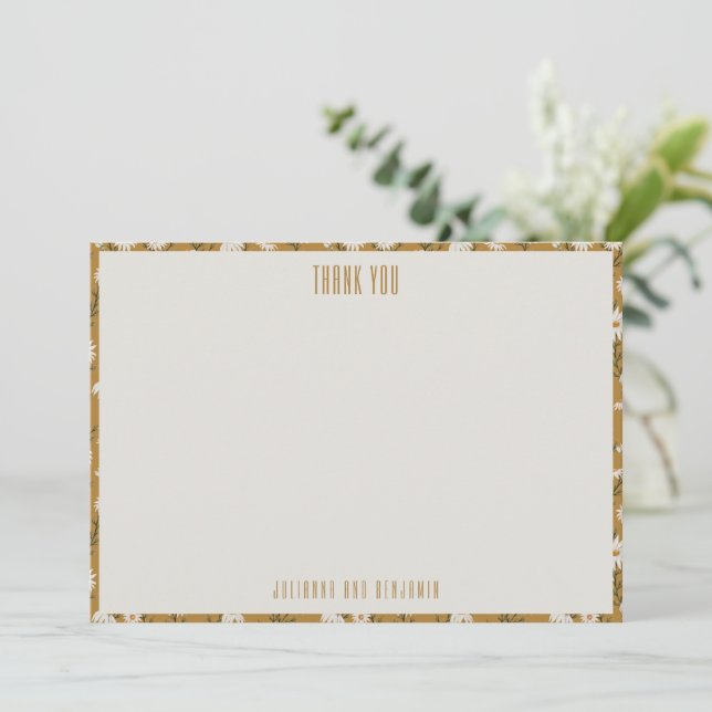 Custom Mustard Yellow Daisy Flowers Wedding Names Tack Kort (Stående Fram)