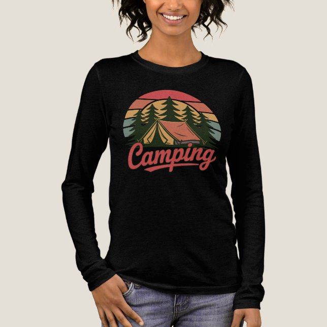 Custom Name Camping T Shirt (Framsida)