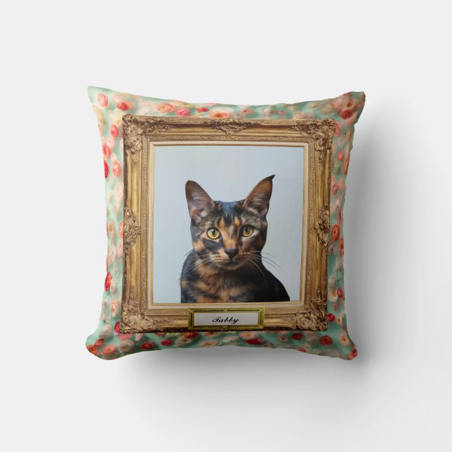 Custom Pet Portrait Cushion – Your Cat in a Frame Kudde (Framsida)