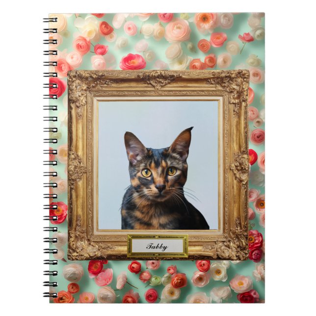 Custom Pet Portrait Notebook – Your Cat in a Frame Anteckningsbok (Framsidan)