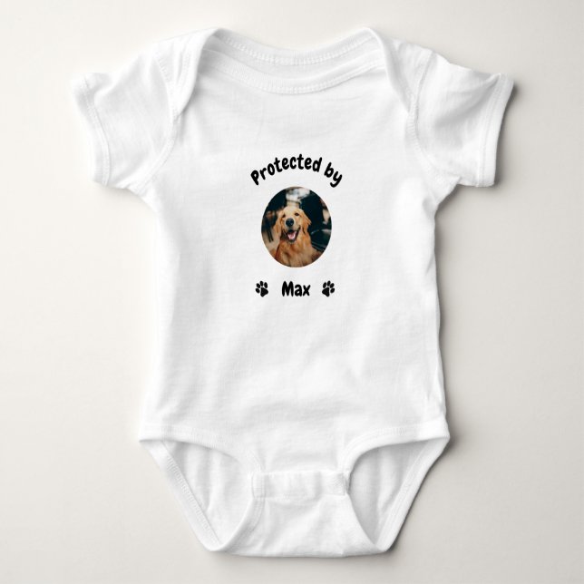 Custom Proctected by Dog Baby, Personalized Dog  T Shirt (Framsida)