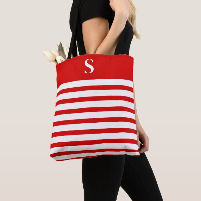 Custom Red Monogram  Tygkasse (Närbild)