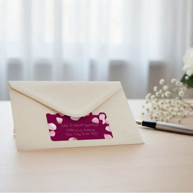 Custom Romantic Pink Petals Address Label Adressetikett (Skapare uppladdad)