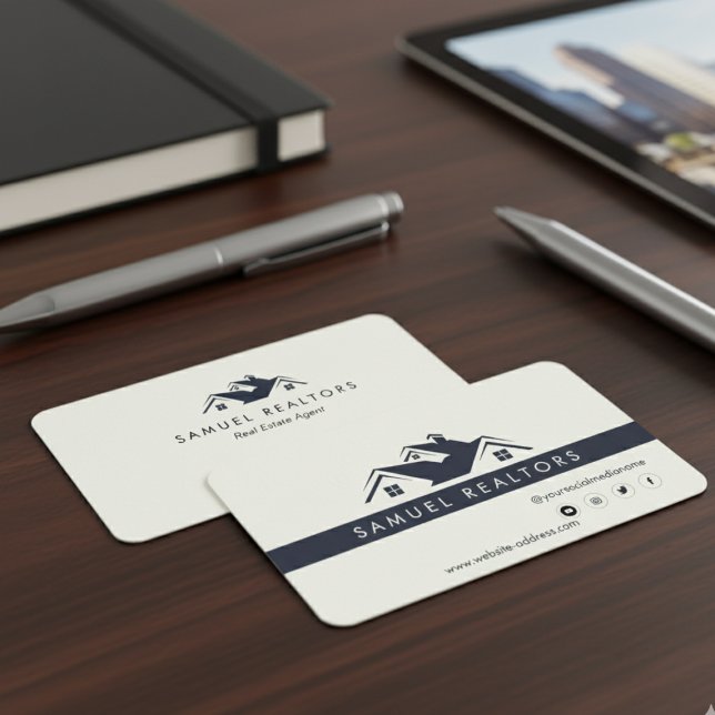 Custom Stylish Modern Real Estate Home Logo White Visitkort (Skapare uppladdad)