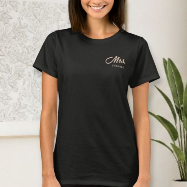 Custom t-shirt Mrs., Future Mrs. (Skapare uppladdad)