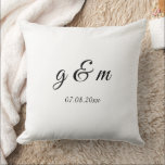 Custom Wedding Name Throw Pillow – Personalized  Kudde<br><div class="desc">Celebrate love with a custom embroidered pillow featuring the couple’s names and wedding date. Perfect for weddings,  anniversaries,  or bridal showers,  this pillow is a unique keepsake to cherish forever. Soft,  stylish,  and romantic – it adds warmth to any home décor.</div>