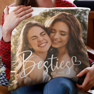 Custom Year Besties BFF Modern Script Heart Kudde