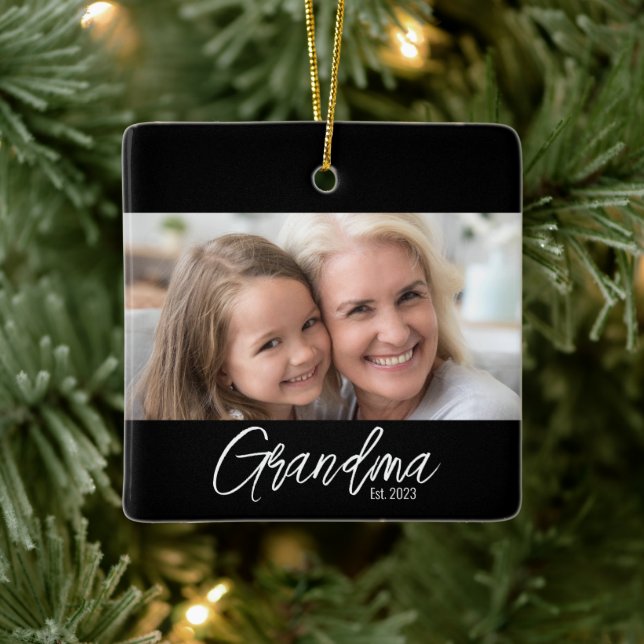 Customizable Grandma Est Year Photo Christmas Julgransprydnad Keramik (Träd)