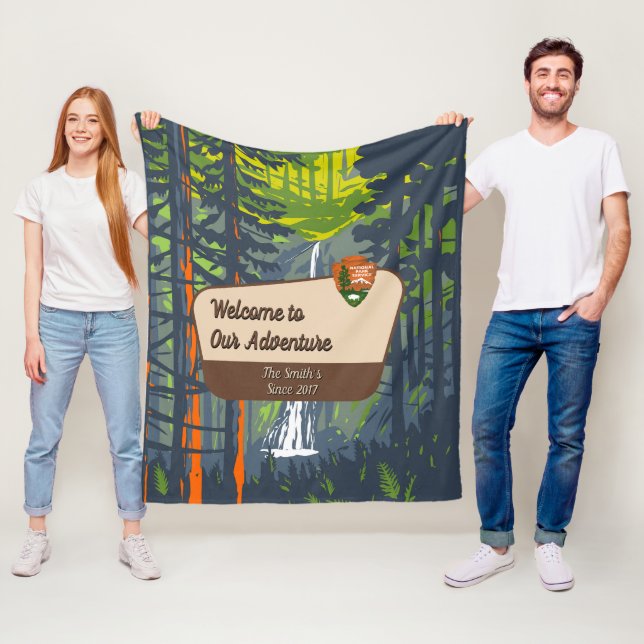 Customize Marymere Falls Family Camping Adventure Fleecefilt (På plats)