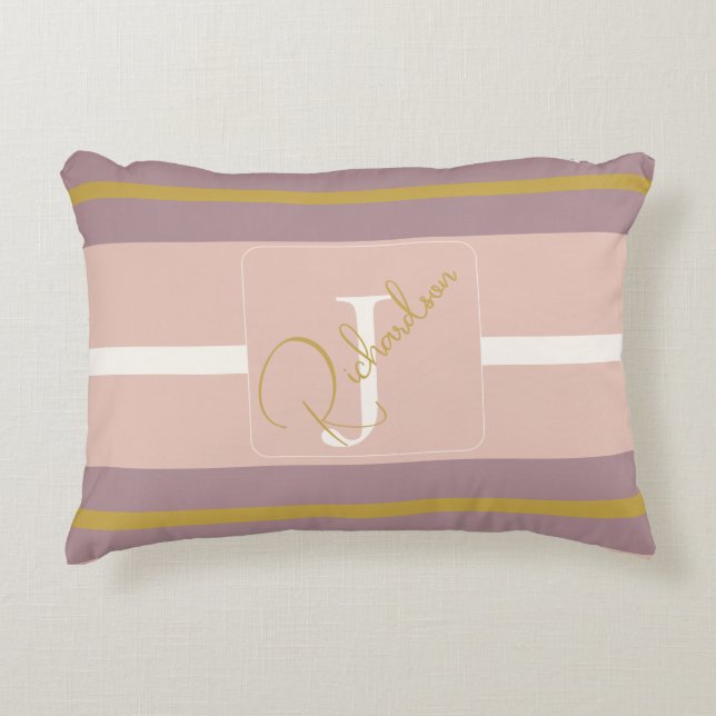 Customized Blush Pink Gold Stripe Monogram Chic  Prydnadskudde (Framsidan)