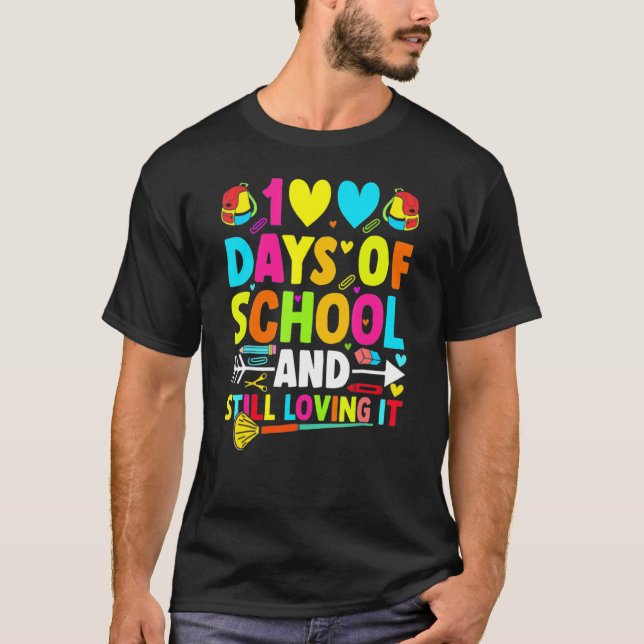 Cute 100 Days Of School And Still Loving It Hearts T Shirt (Framsida)