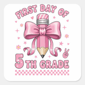 Cute 5th Grade Girl Pink Bow Groovy Pencil Design Fyrkantigt Klistermärke