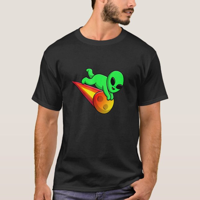 Cute Alien Flying with Meteorite Stone Asteroid UF T Shirt (Framsida)