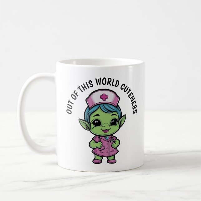 Cute Alien Nurse Kaffemugg (Vänster)