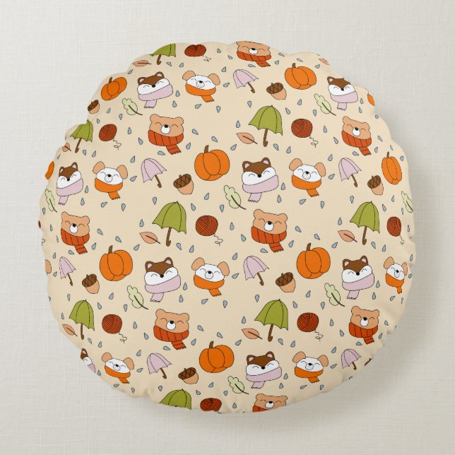 Cute Animals in Rain Round Nursery Pillow Rund Kudde (Framsidan)