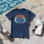 Cute Anpassningsbar Cruise Frakt Sunset Family Res T Shirt<br><div class="desc">Coola anpassningsbar kryssar frakt t-shirts i marktblått för din familjeåterförening eller påsklov resa för Bermuda,  Bahamas eller Karibien. Anpassa dessa söta solskyddsmedel med din familj namn och destination eller år.</div>