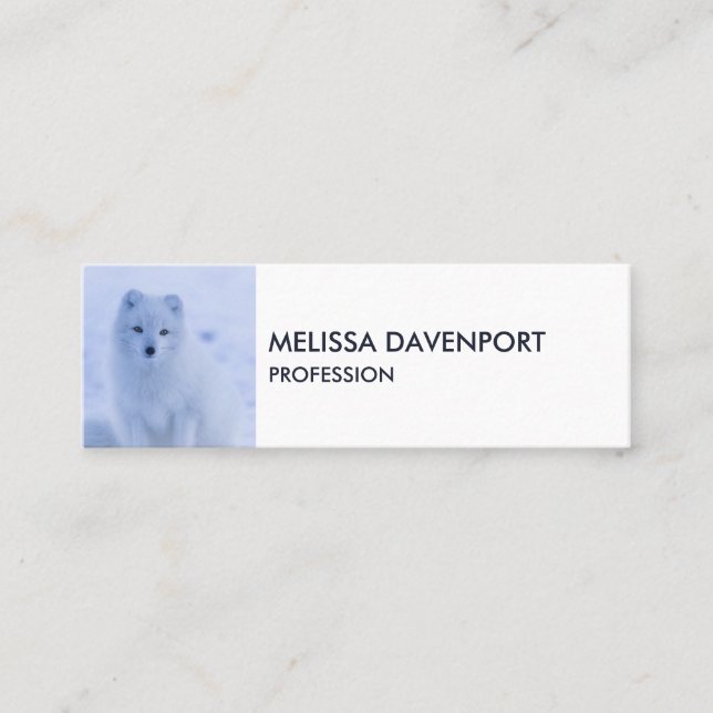 Cute Arctic Fox on Snowy Winter Background Mini Visitkort (Framsida)
