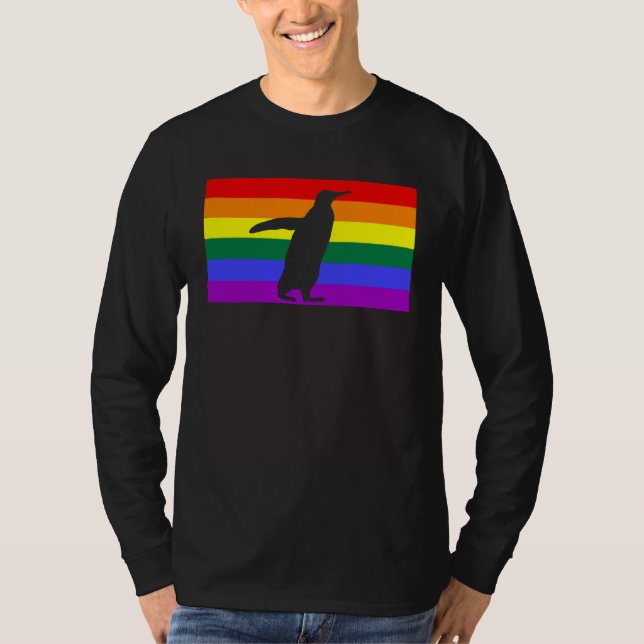 Cute Arctic Penguin Love LGBTQ Gay Pride Flag Quee T Shirt (Framsida)