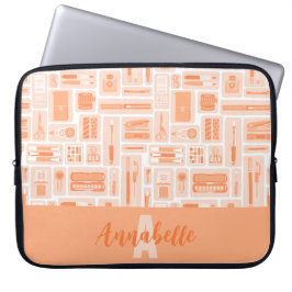 Cute Art Supplies Peach Orange Mönster Monogram Laptop Fodral
