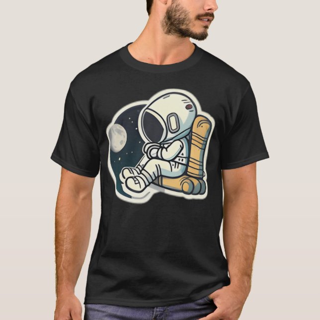 Cute Astronaut Sitta vid Måne T Shirt (Framsida)