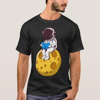 Cute Astronaut som läser Bok på Måne Tecknad T Shirt