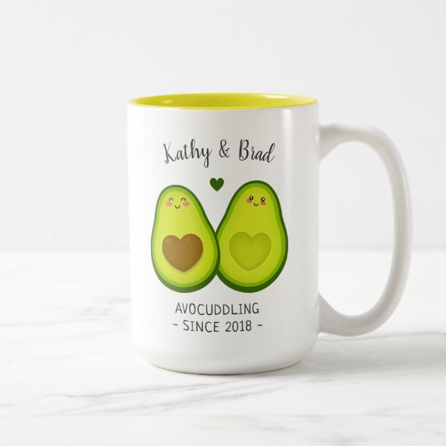 Cute Avocado Cuddle anpassad gåva till honom Två-Tonad Mugg (Höger)