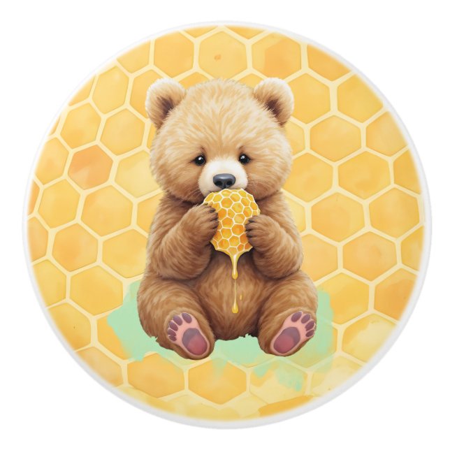 Cute Baby Bear Cup eating Honey Knopp (Framsidan)