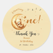 Cute Baby-björnen som sover på Måne 1:a födelsedag