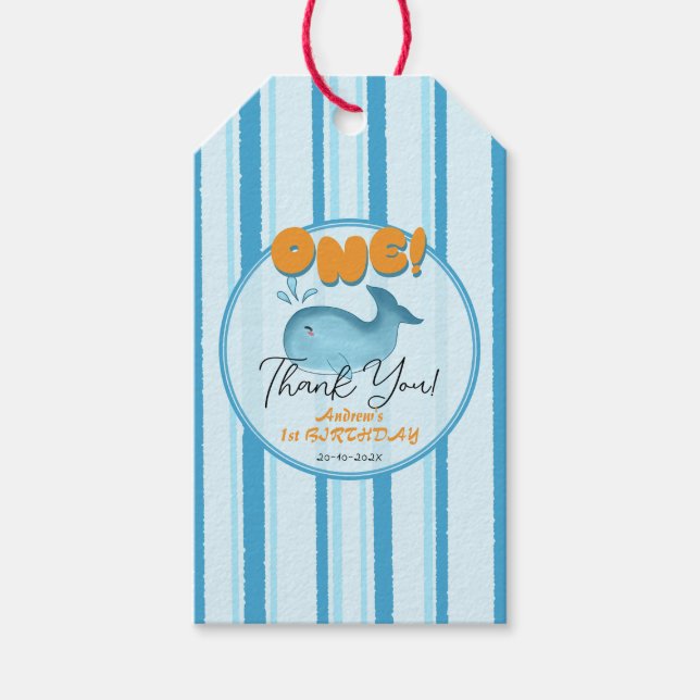 Cute Baby Blue Whale 1st Birthday Presentetikett (Framsidan)