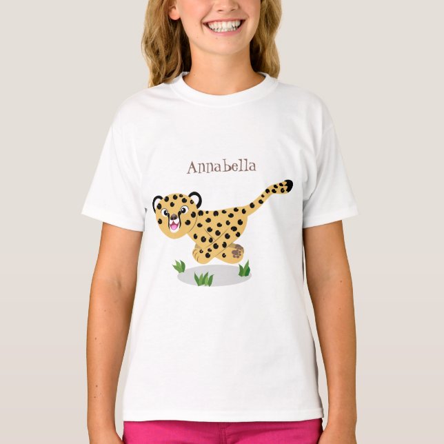 Cute baby cheetah som kör tecknad illustration t shirt (Framsida)