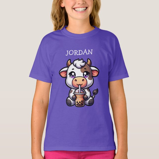 Cute Baby Cow Drinking Boba Kawaii Tecknad T Shirt (Framsida)