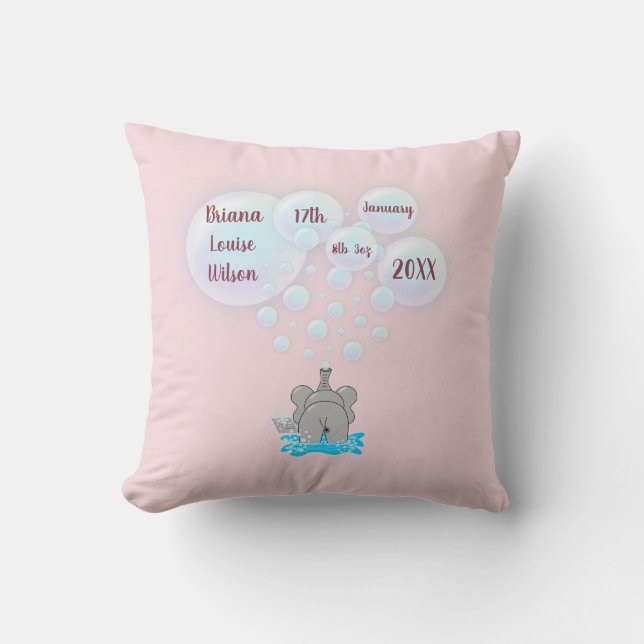 Cute Baby Elephant Blowing Bubbles Monogrammed Kudde (Framsida)