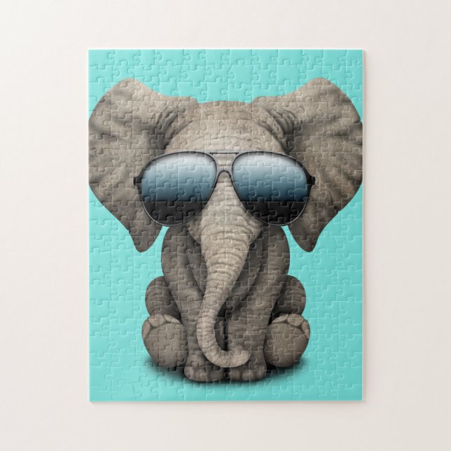 Cute Baby Elephant Wearing Sunglass Pussel (Vertikal)