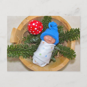 Cute Baby Elf på Gräs med Toadstool: Polymer Clay Vykort