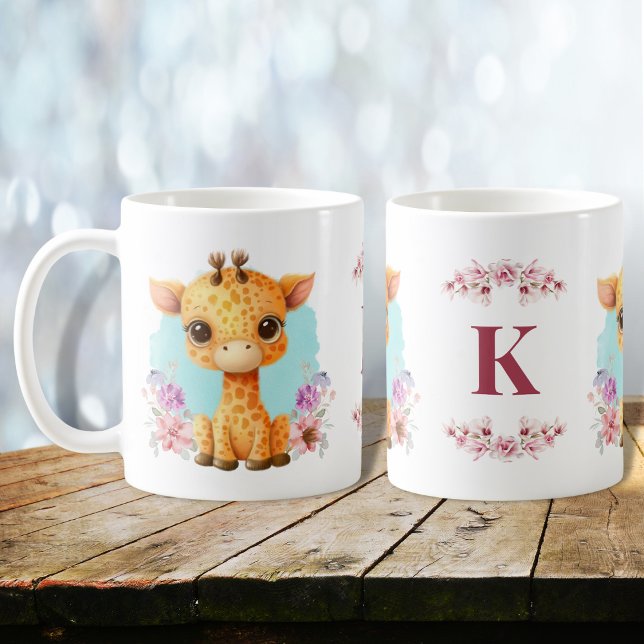 Cute Baby Giraffe Charming Blommigt Monogram Kaffemugg (Skapare uppladdad)