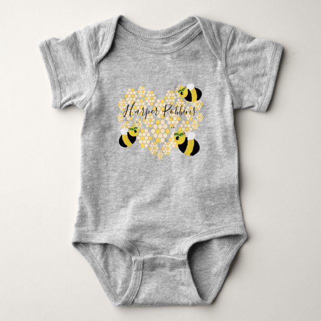 Cute Baby Honungsbee Honeycomb Heart med Namn T Shirt (Framsida)